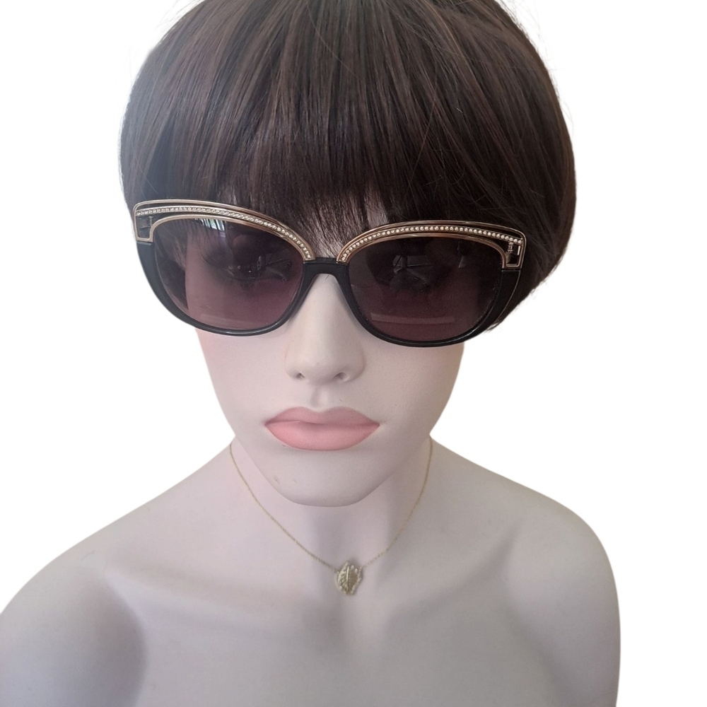 Azarro Paris Elegant Black and Gold Women's Sunglasses AZ 32029 - Picture 7 of 15